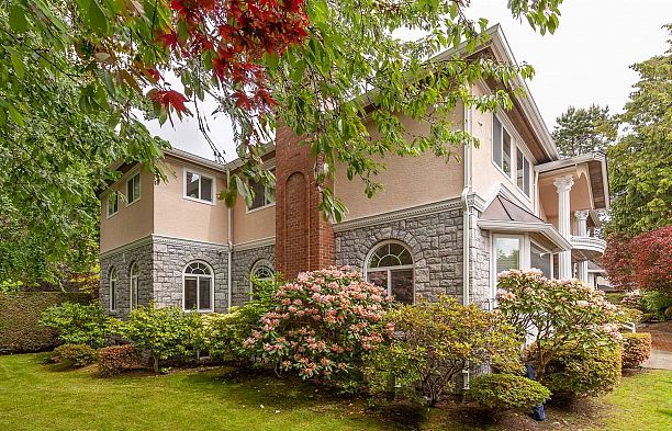 1989 W 52nd Avenue Kerrisdale