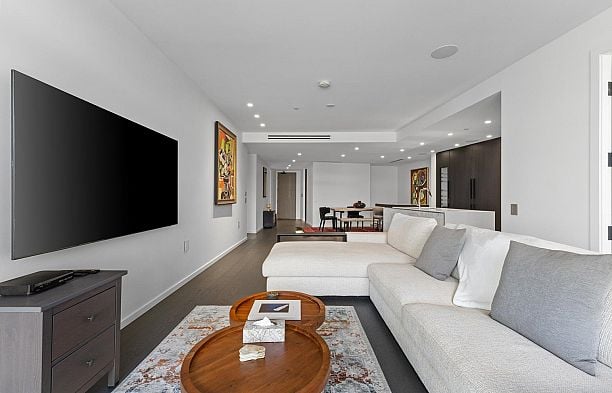 303 1601 QUEBEC STREET, Vancouver BC V6A 0J9 Mount Pleasant VE
