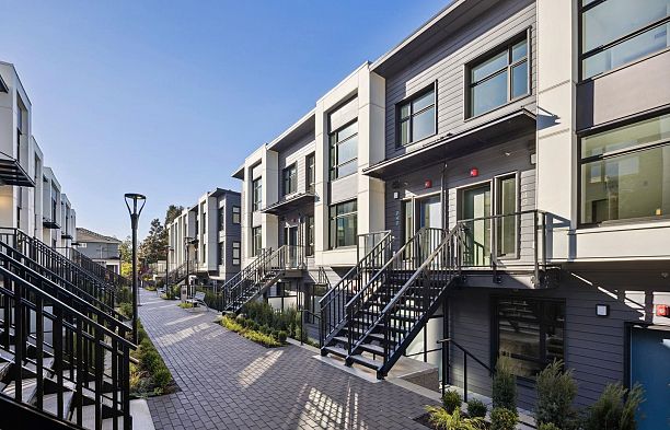 123 1010 W 47th Avenue South Granville