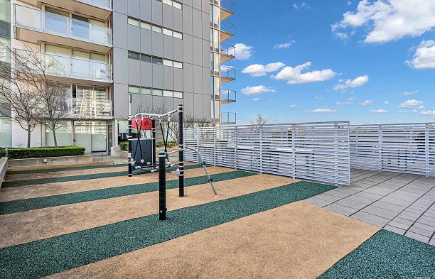 3207 488 SW Marine Drive Marpole