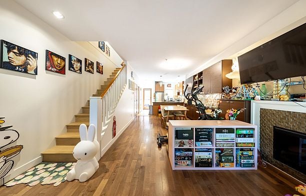 1016 W 45th Avenue South Granville