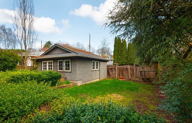 3533 W 20th Avenue Dunbar