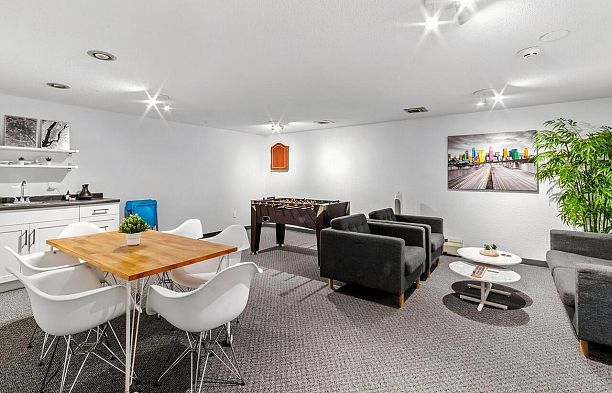 101 2910 Ontario Street Mount Pleasant VE