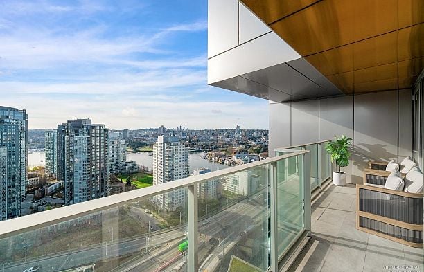 3207 1480 Howe Street Yaletown