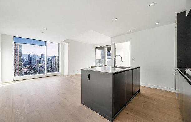 3207 1480 Howe Street Yaletown
