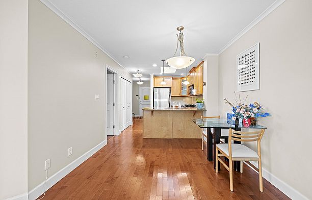 401 2103 W 45th Avenue Kerrisdale