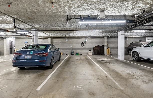 312 6328 Larkin Drive University VW