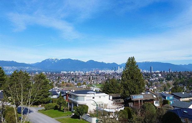 2805 W 30th Avenue MacKenzie Heights