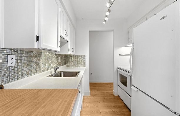 101 2910 Ontario Street Mount Pleasant VE