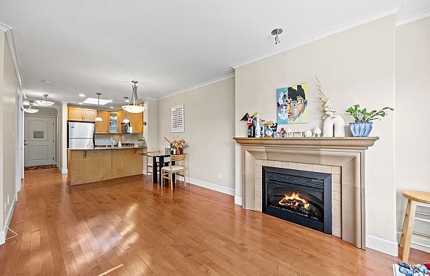 401 2103 W 45th Avenue Kerrisdale