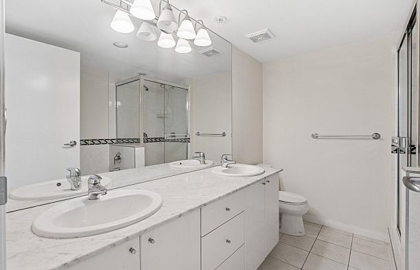 2507 1328 W Pender Street Coal Harbour