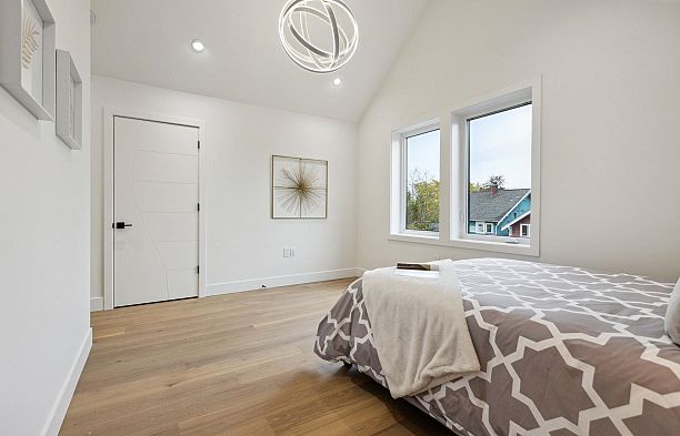 2727 W 7th Avenue Kitsilano