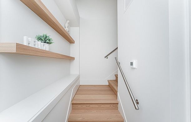 1 2837 Oliver Crescent Arbutus