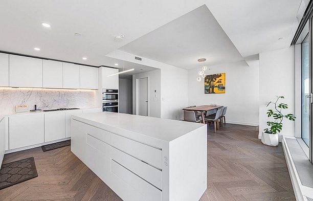 5601 1480 Howe Street Yaletown