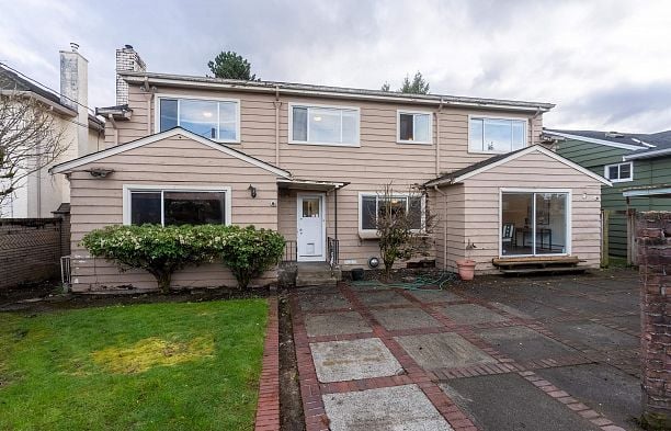 1035 W 48th Avenue South Granville