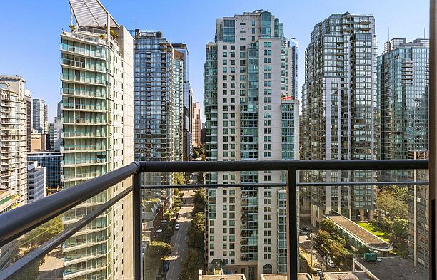 2507 1328 W Pender Street Coal Harbour