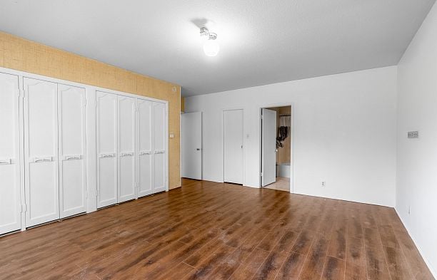 1035 W 48th Avenue South Granville