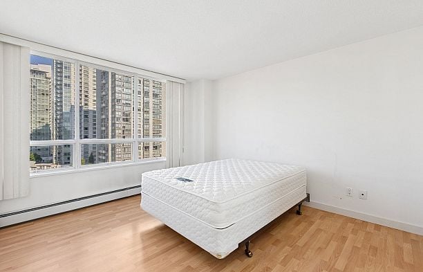 15D 139 Drake Street Yaletown