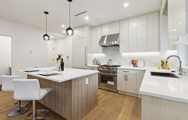 2727 W 7th Avenue Kitsilano
