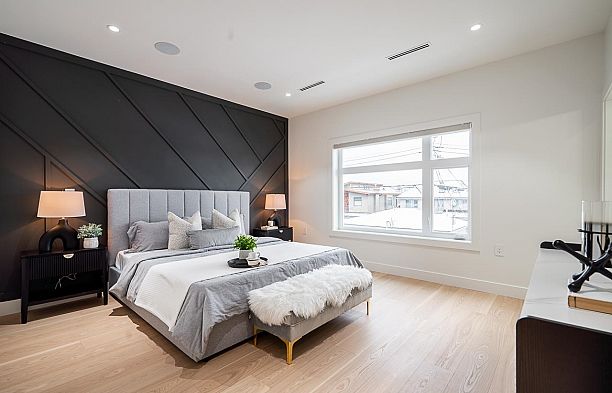 2835 Oliver Crescent Arbutus
