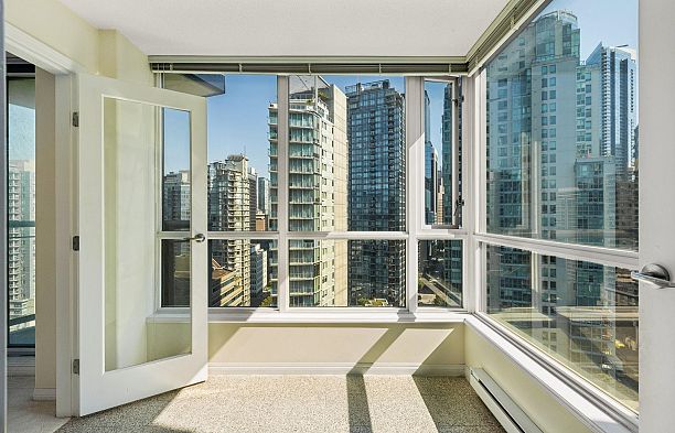 2507 1328 W Pender Street Coal Harbour