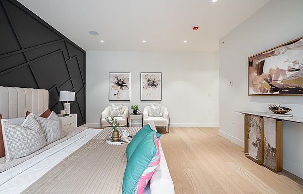 2833 Oliver Crescent Arbutus