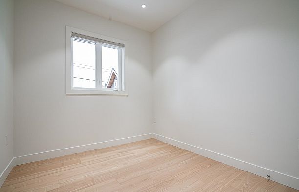 2833 Oliver Crescent Arbutus
