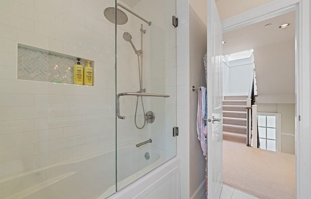 1739 W 52nd Avenue South Granville