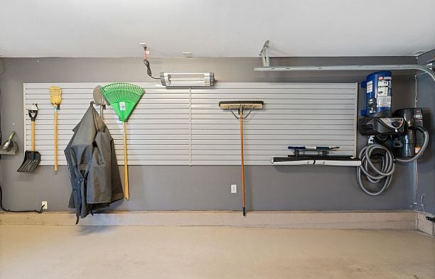 1739 W 52nd Avenue South Granville