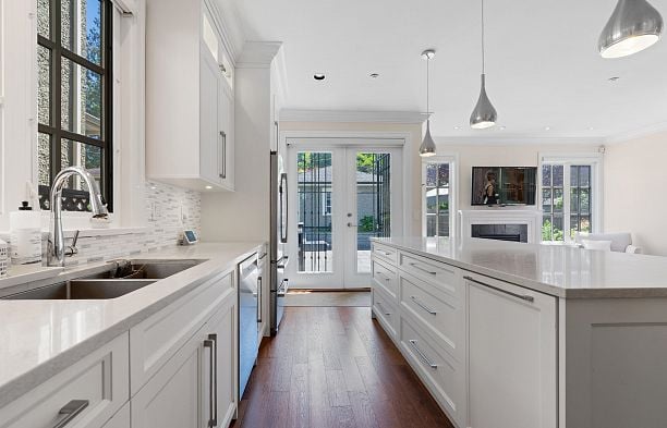 1739 W 52nd Avenue South Granville