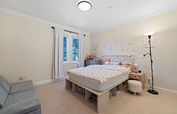 1739 W 52nd Avenue South Granville