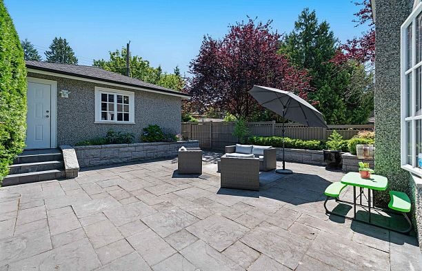 1739 W 52nd Avenue South Granville