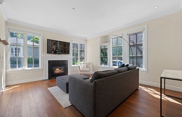 1739 W 52nd Avenue South Granville