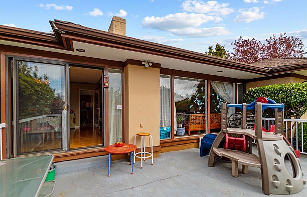 768 W 53rd Avenue South Cambie