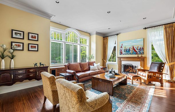3937 Osler Street Shaughnessy
