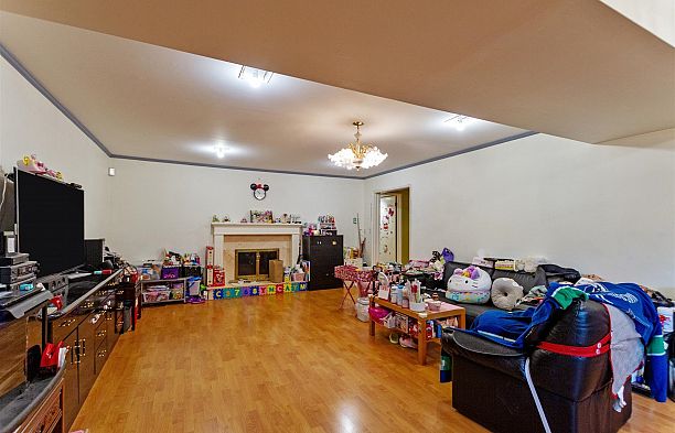 768 W 53rd Avenue South Cambie