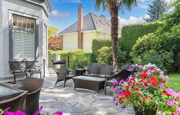 3937 Osler Street Shaughnessy