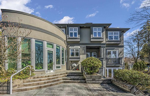 5885 Angus Drive South Granville