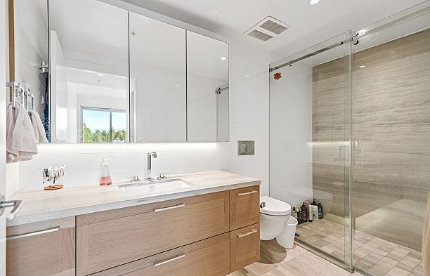 901 7228 Adera Street South Granville