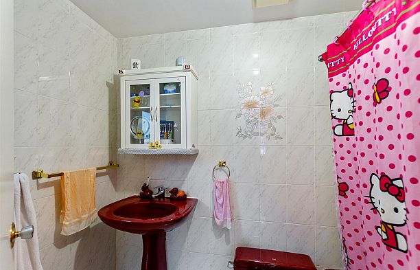768 W 53rd Avenue South Cambie