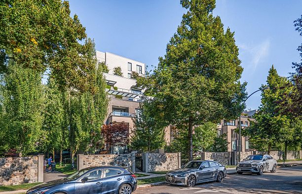 901 7228 Adera Street South Granville