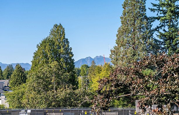 901 7228 Adera Street South Granville