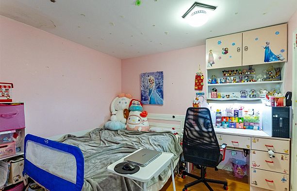768 W 53rd Avenue South Cambie