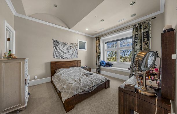 5885 Angus Drive South Granville