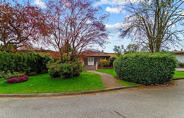 768 W 53rd Avenue South Cambie