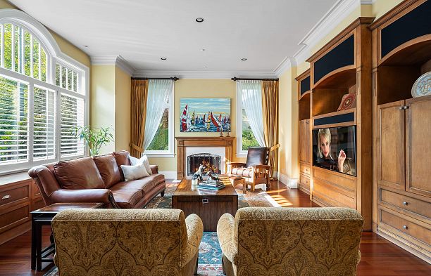 3937 Osler Street Shaughnessy