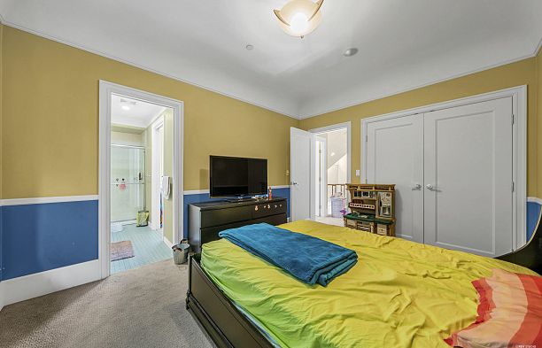 5885 Angus Drive South Granville