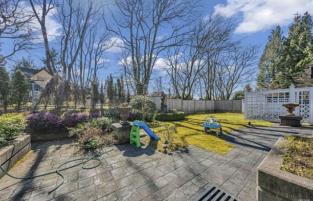5885 Angus Drive South Granville