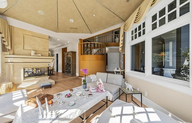 5885 Angus Drive South Granville
