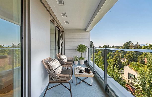 901 7228 Adera Street South Granville